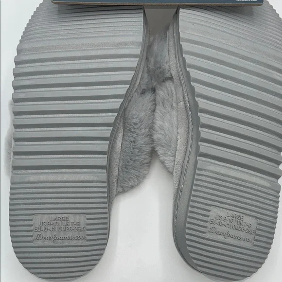 Dearfoams Soft Gray Plush Slippers - Picture 7 of 7